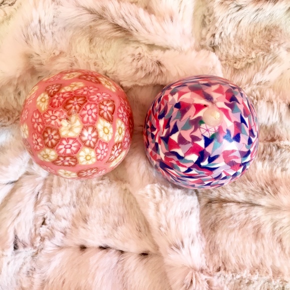 Hand Made Candles With Geometric Patterns - Picture 5 of 10